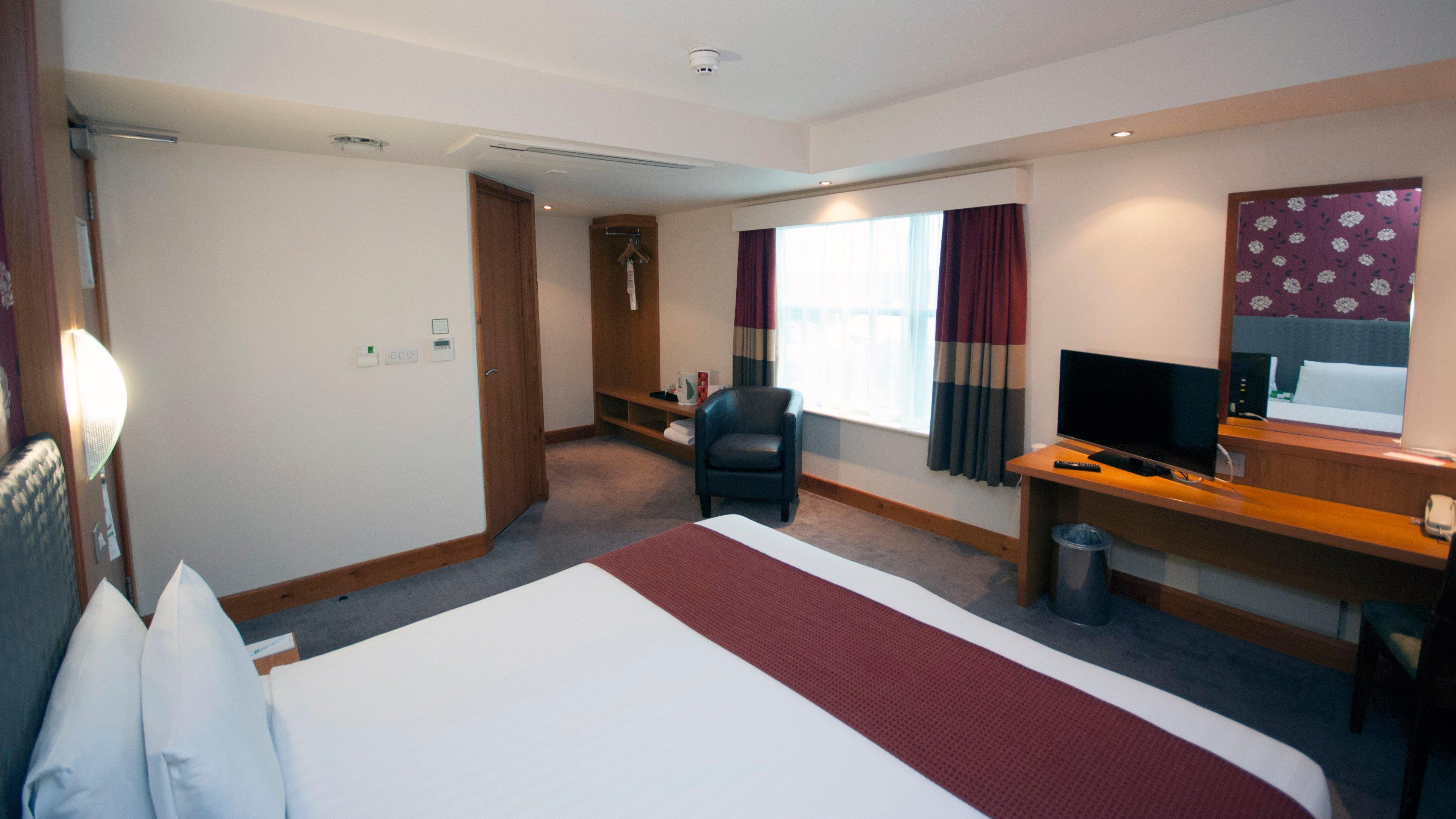 Holiday Inn Manchester - Central Park, An Ihg Hotel Екстер'єр фото