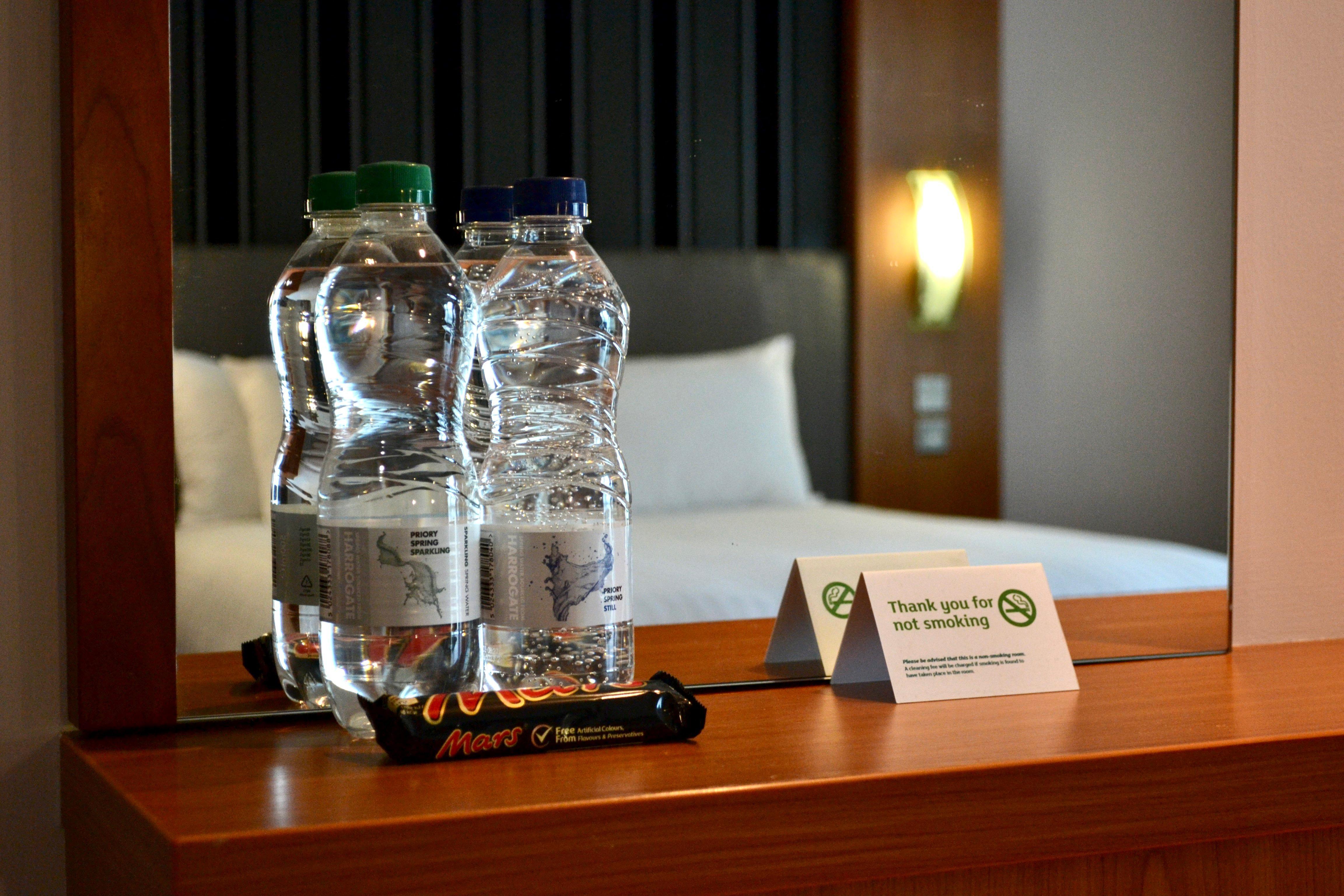 Holiday Inn Manchester - Central Park, An Ihg Hotel Екстер'єр фото