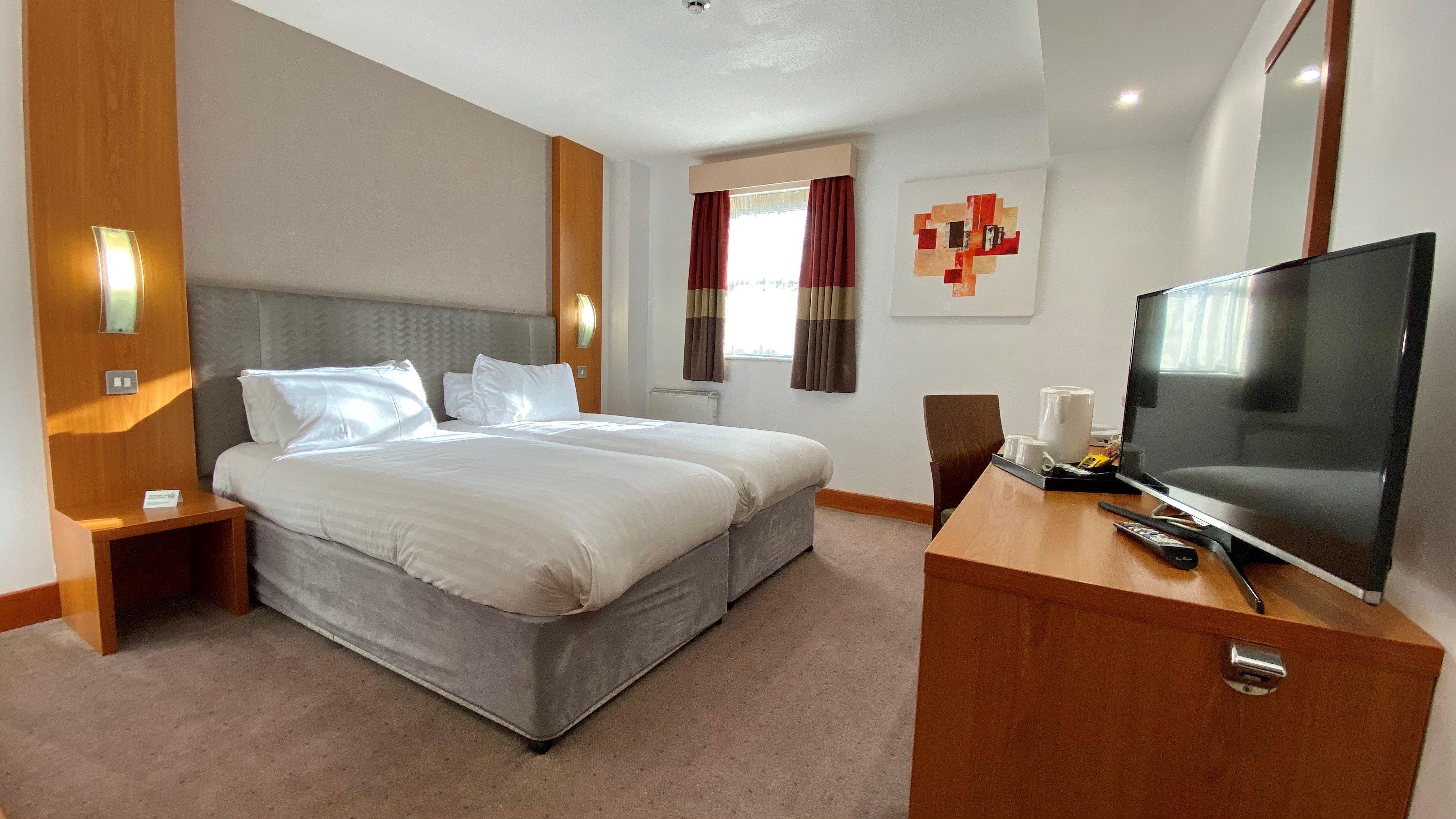 Holiday Inn Manchester - Central Park, An Ihg Hotel Екстер'єр фото